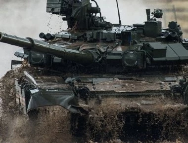 Συρία: Μέσα σε ένα T-90 κατά τη διάρκεια της μάχης (βίντεο)